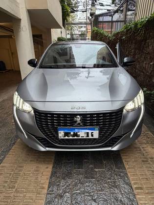 PEUGEOT 208 1.6 16V FLEX ROADTRIP AT6 PEUGEOT 208 1.6 16V FLEX ROADTRIP AT6